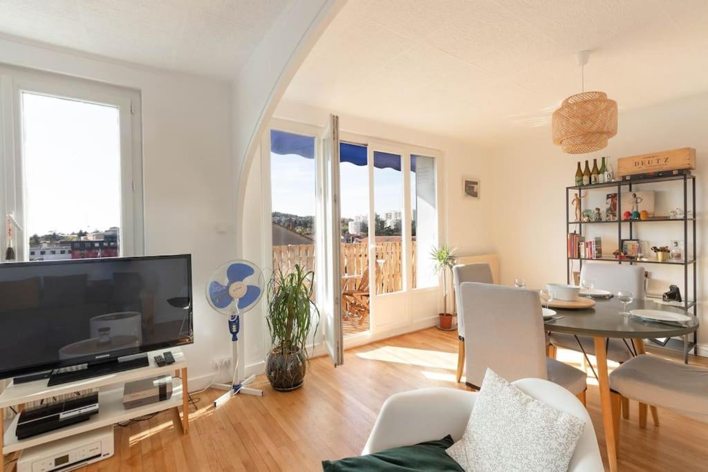 Cabana & Grand Appartement Cosy - Parking & Balcon Villefranche-sur-Saône Εξωτερικό φωτογραφία